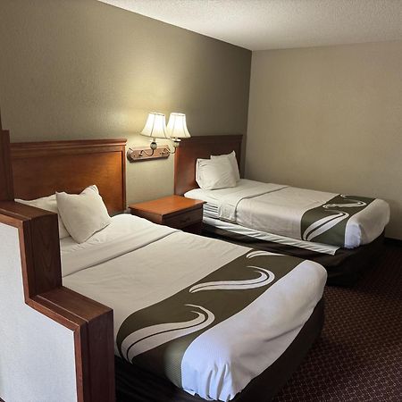 Rodeway Inn & Suites South Of Fiesta Park San Antonio Eksteriør billede