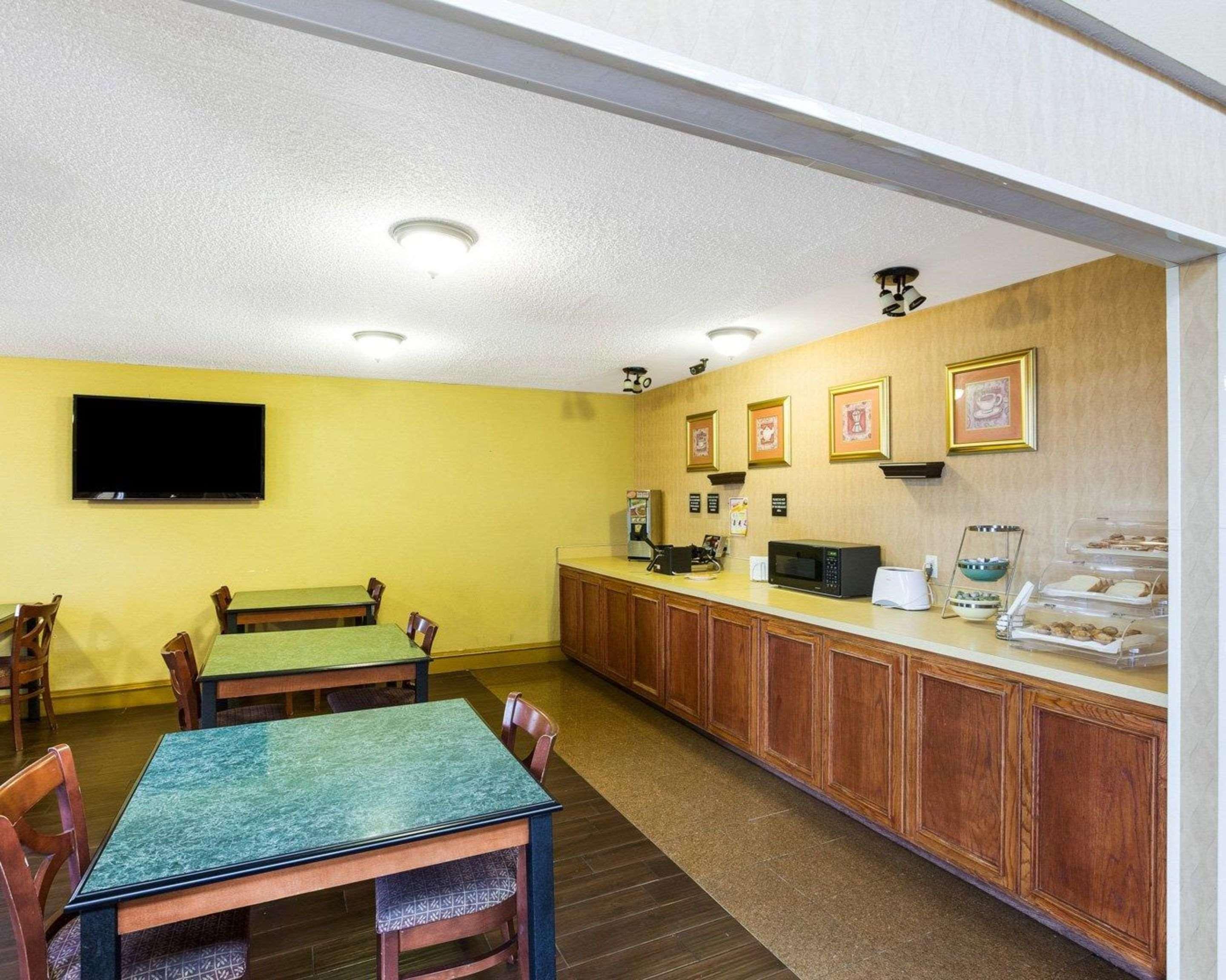 Rodeway Inn & Suites South Of Fiesta Park San Antonio Eksteriør billede
