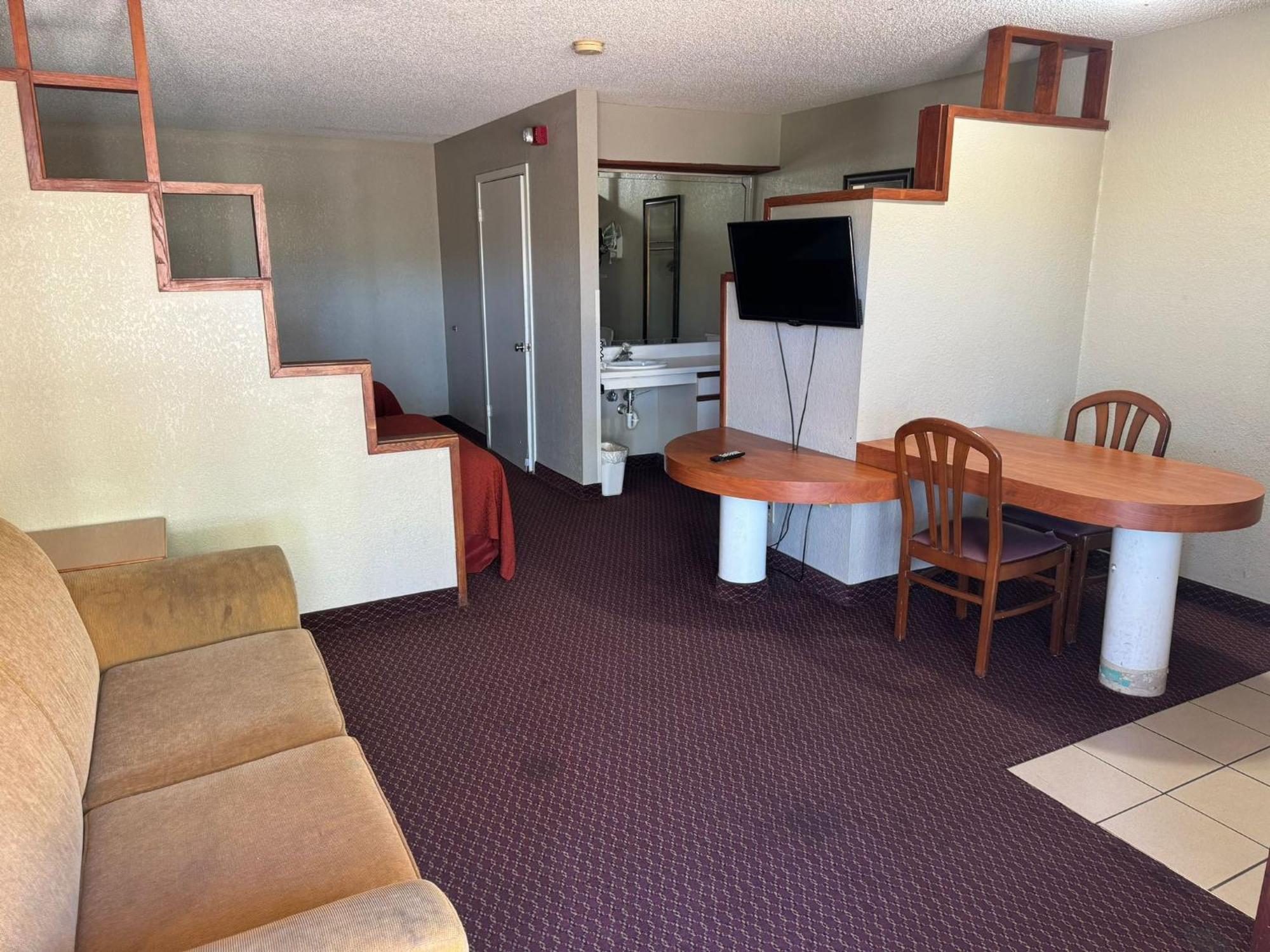 Rodeway Inn & Suites South Of Fiesta Park San Antonio Eksteriør billede