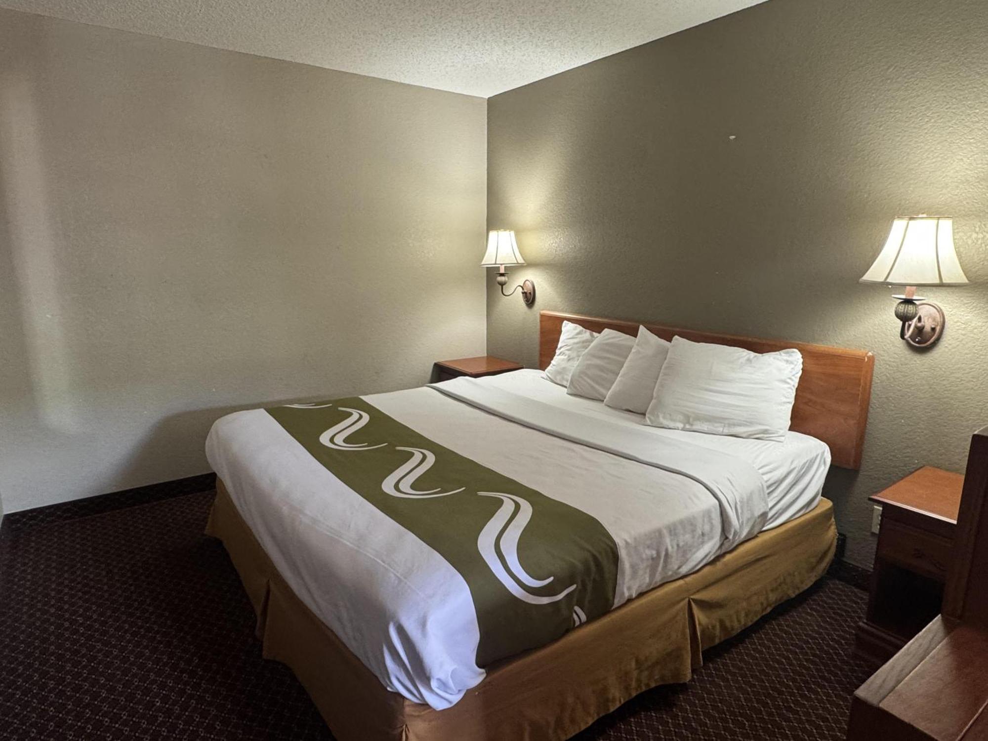 Rodeway Inn & Suites South Of Fiesta Park San Antonio Eksteriør billede