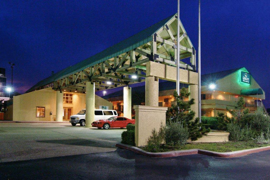 Rodeway Inn & Suites South Of Fiesta Park San Antonio Eksteriør billede